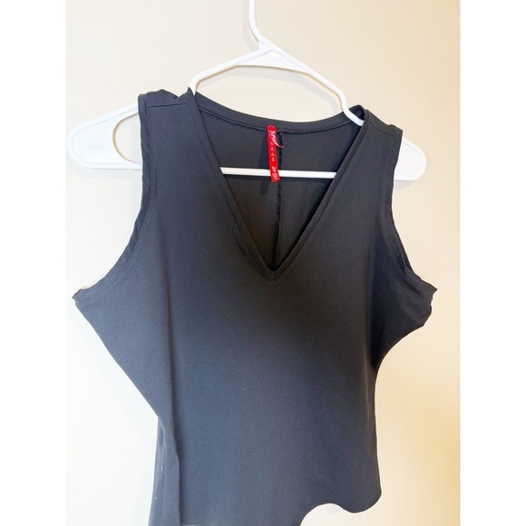 Spanx Suit Yourself V-Neck Tank Bodysuit, Size XL - Picture 7 of 13